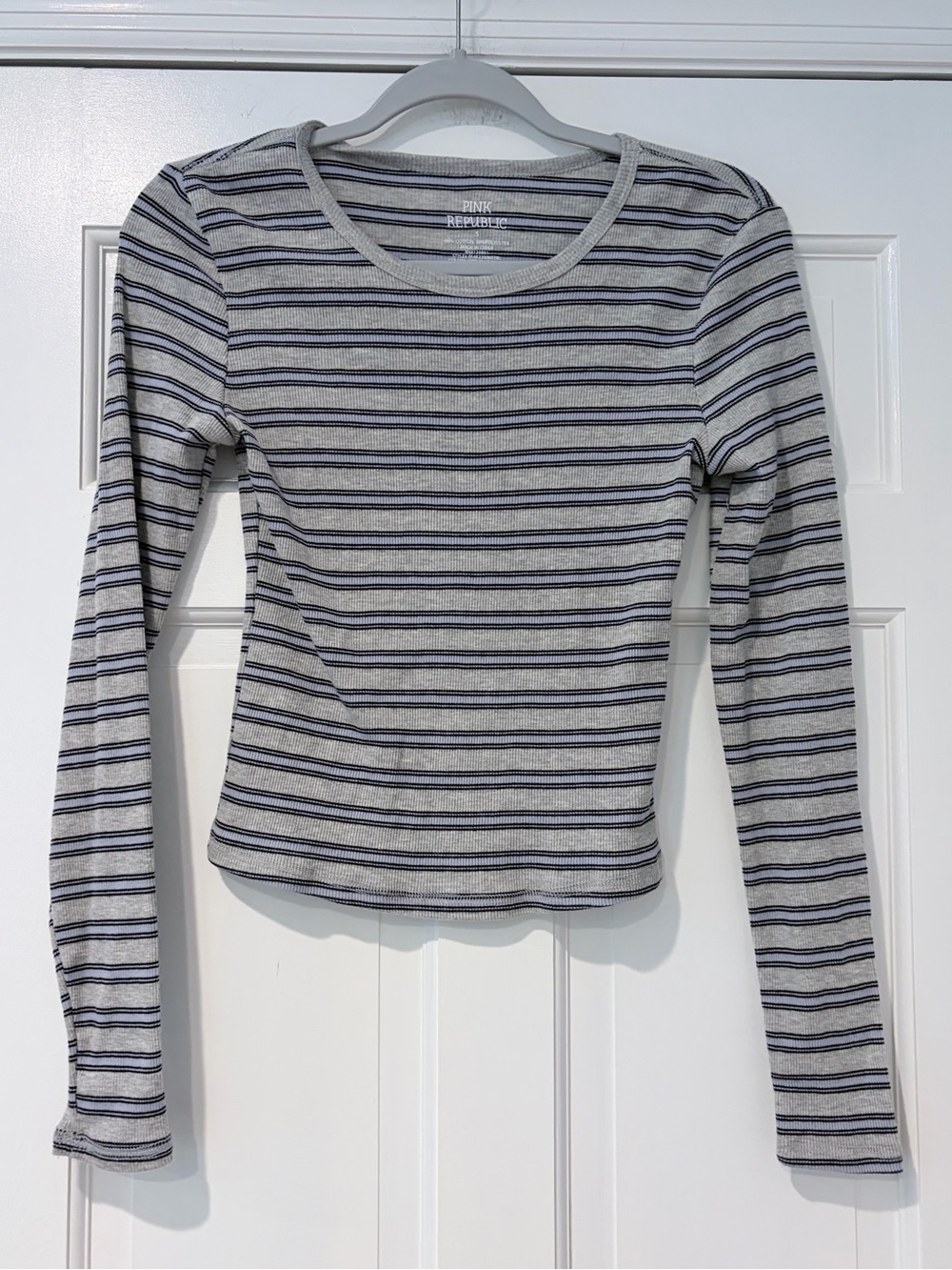 Pink Republic Gray & Navy Striped Long Sleeve Tee
